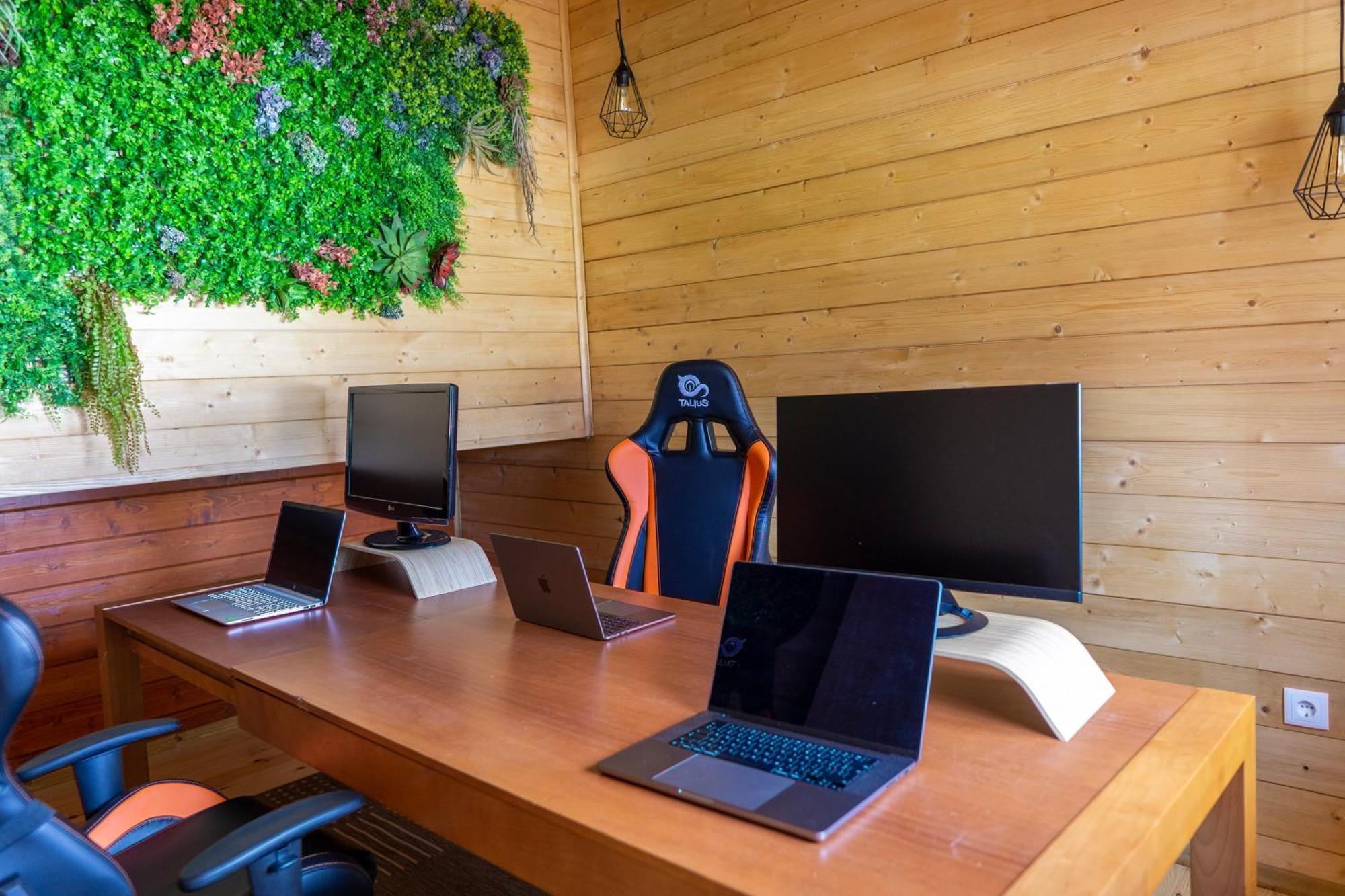 Coliving The Valley Portugal - Pt Apartamentos Com Cozinha Partilhada - En Apartments With Shared Kitchen วาลดิกัมบรา ภายนอก รูปภาพ
